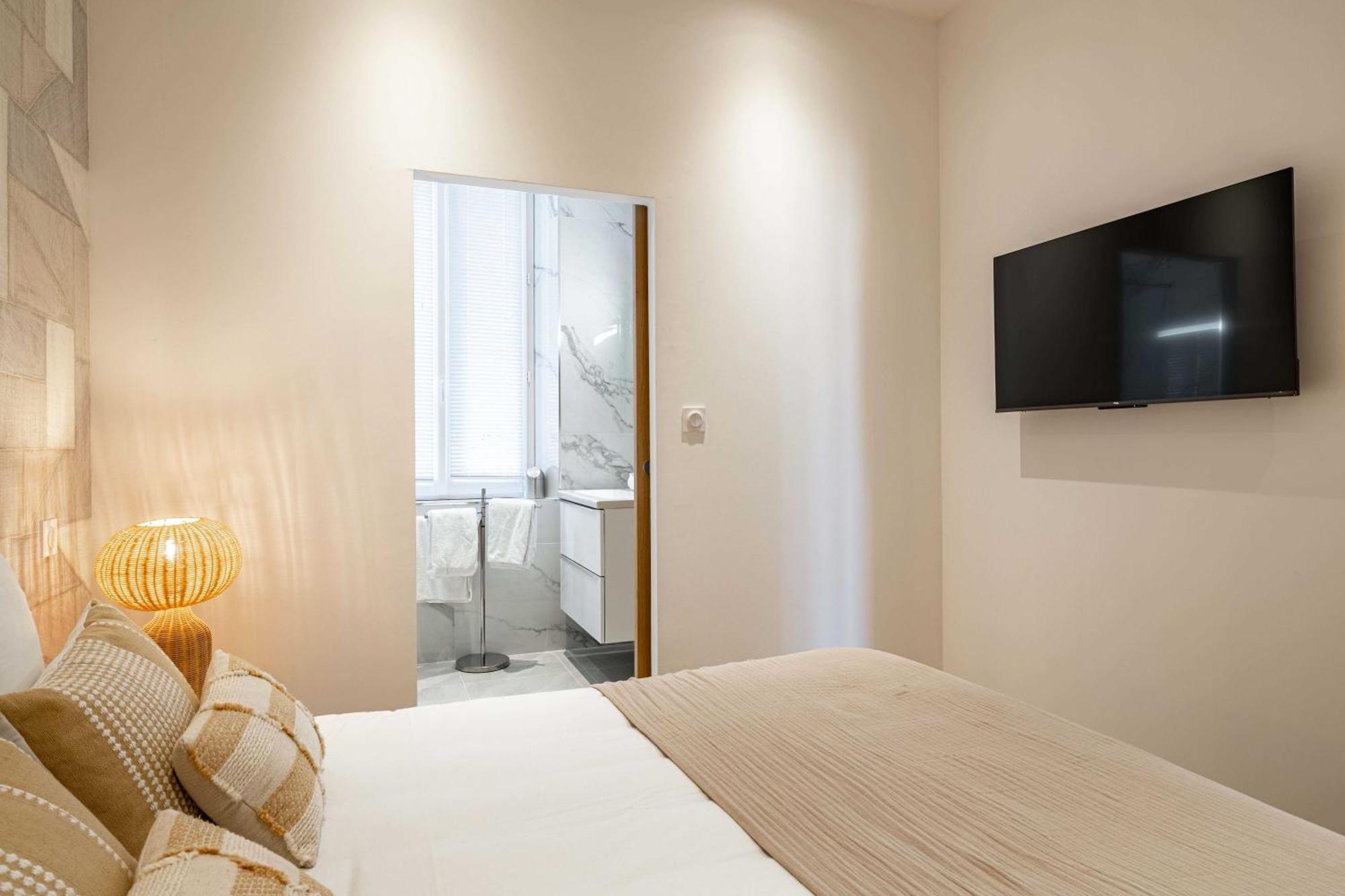 Beautiful Renovated Near Croisette Cannes
